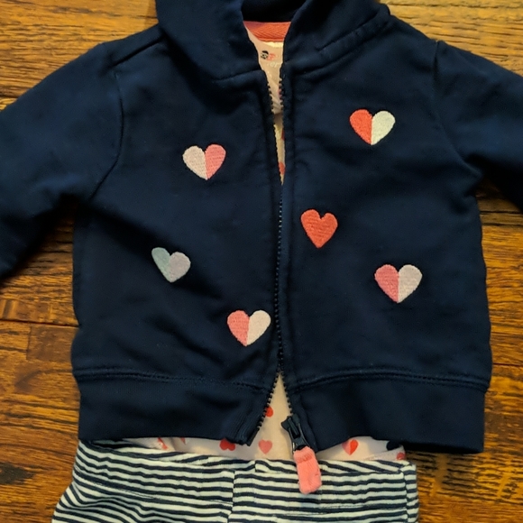 EUC Carter's Heart Outfit - Picture 2 of 4
